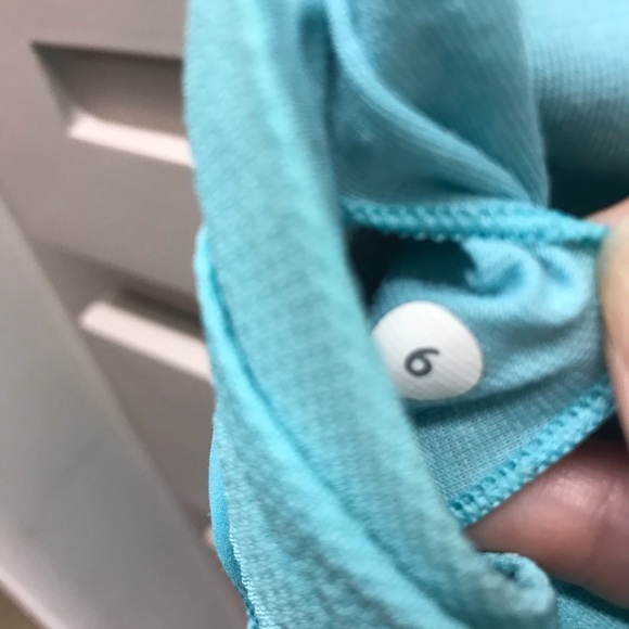 Lululemon Tone It Tank Angel Blue 6 - Picture 7 of 8